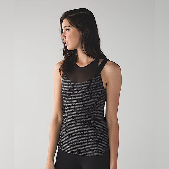 Lululemon Running In The City Tank - Picture 3 of 13